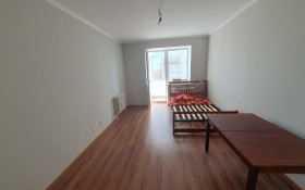 Продажа 2-комнатной квартиры, 60 м, Айтматова